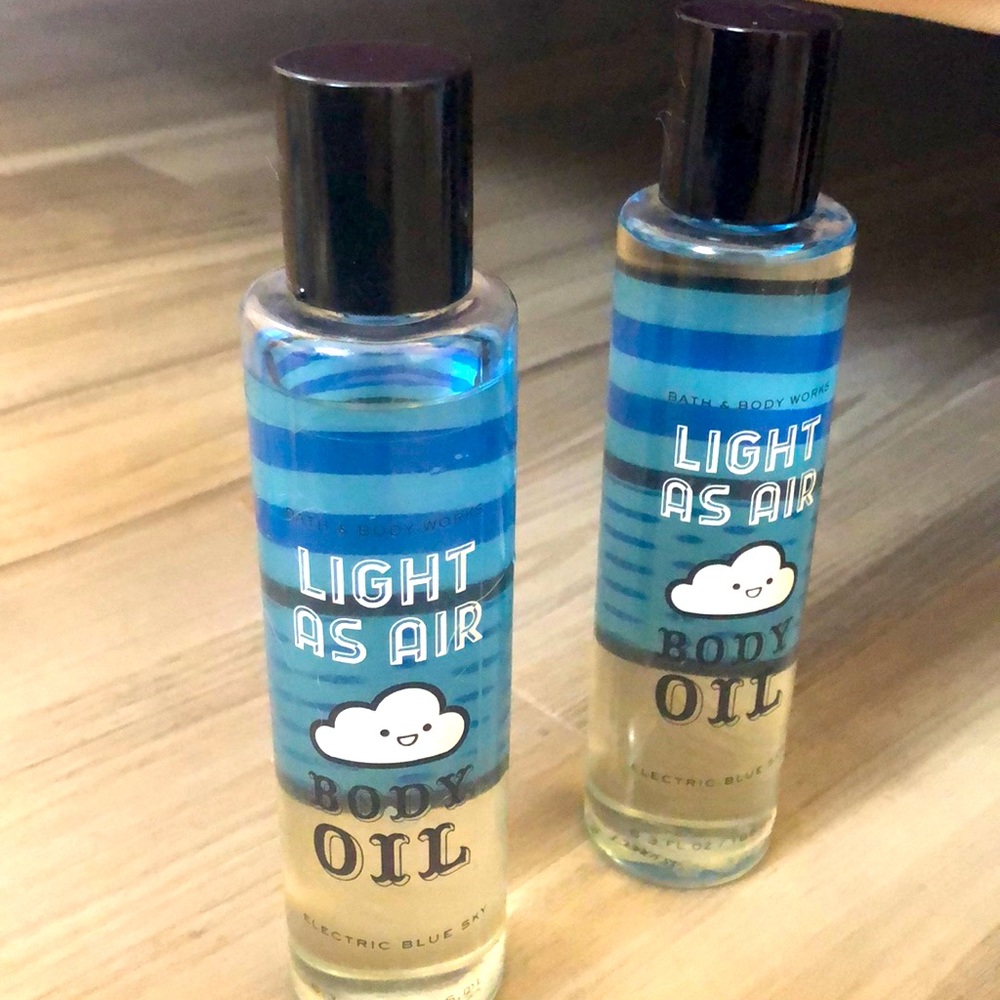 Bath and body works body oil $6 each ONE LEFT